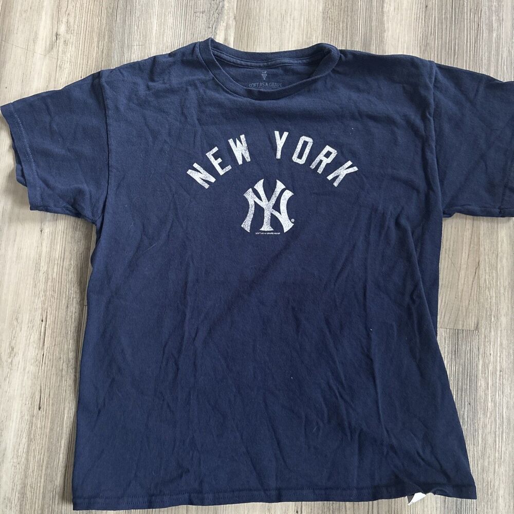 NY Yankees Soft As A Grape Cotton T Shirt Size Youth Large